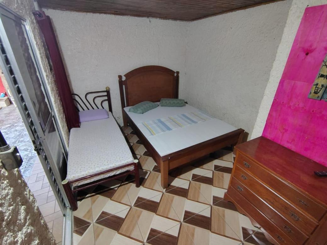 Hostel Canto Da Praia Sao Sebastiao - Proximo Ao Enrocamento Caraguatatuba Kamer foto